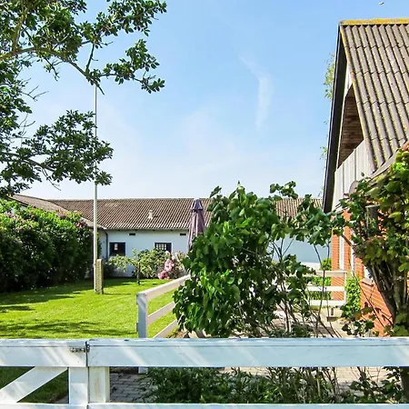 3 Bedroom Gorgeous In 伦讷