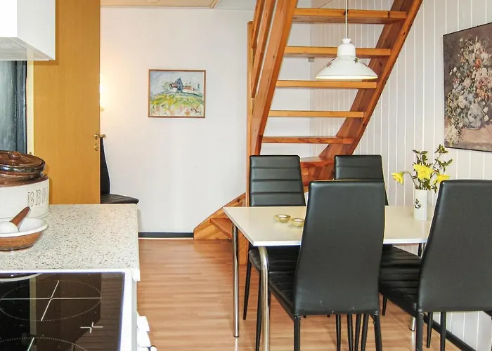 度假居 3 Bedroom Gorgeous In 伦讷